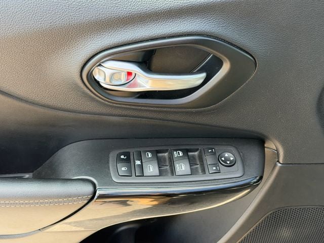 2023 Jeep Cherokee Altitude Lux 4x4