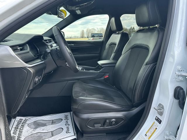 2025 Jeep Grand Cherokee Altitude 4x4