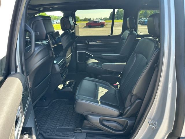 2022 Jeep Wagoneer Series III 4x4