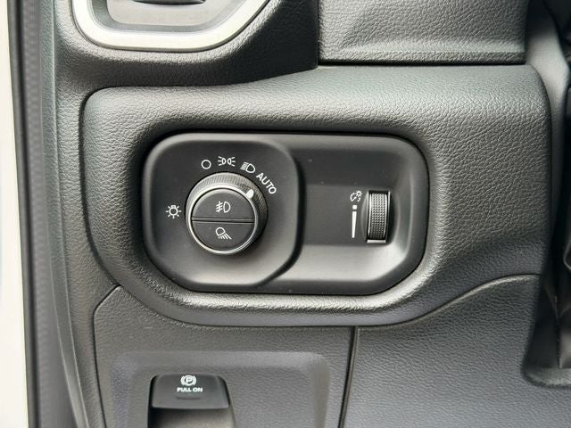 2023 RAM 1500 Big Horn Quad Cab 4x4 6'4' Box