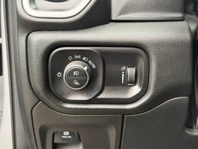 2023 RAM 1500 Big Horn Crew Cab 4x4 5'7' Box