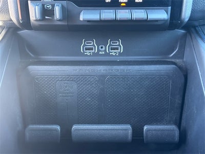 2025 RAM 1500 Big Horn Crew Cab 4x4 5'7' Box