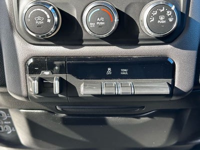 2019 RAM 1500 Big Horn/Lone Star Quad Cab 4x4 6'4' Box