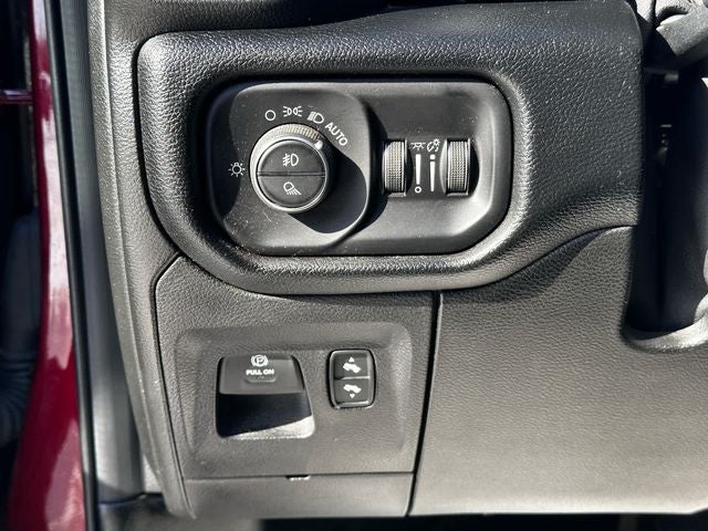 2019 RAM 1500 Big Horn/Lone Star Quad Cab 4x4 6'4' Box