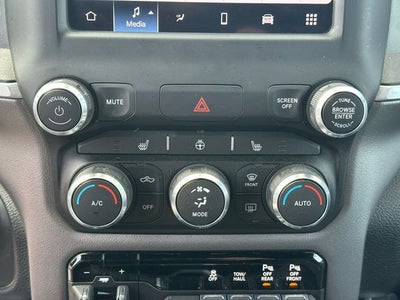 2022 RAM 1500 Big Horn Crew Cab 4x4 5'7' Box