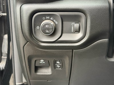 2023 RAM 1500 Big Horn Crew Cab 4x4 5'7' Box