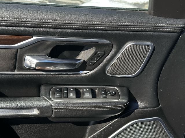 2022 RAM 1500 Laramie Crew Cab 4x4 5'7' Box