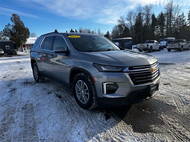 2023 Chevrolet Traverse AWD LT Cloth