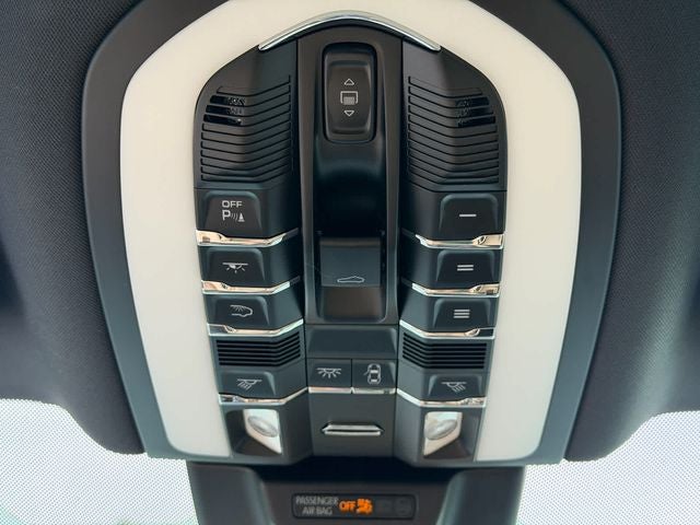 2022 Porsche Macan S