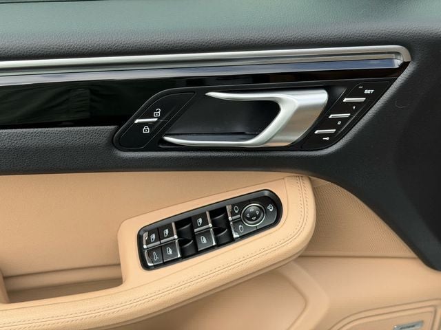 2022 Porsche Macan S