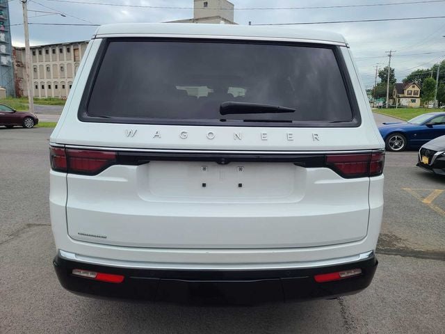 2023 Jeep Wagoneer Base