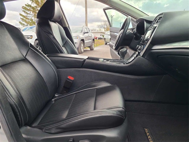 2023 Nissan Maxima SV