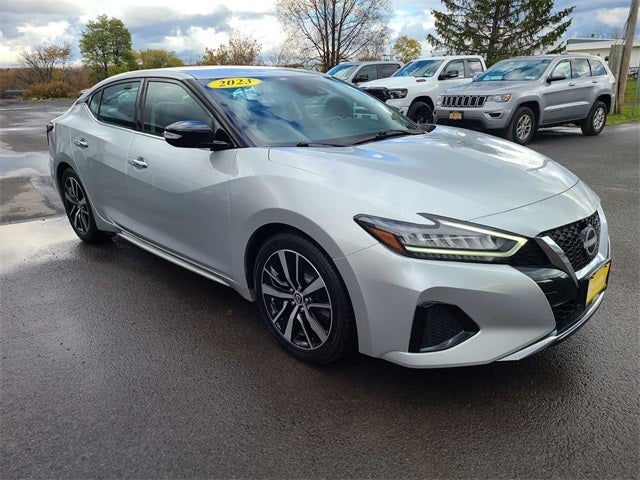 2023 Nissan Maxima SV