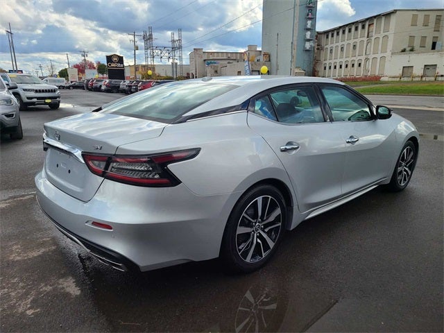 2023 Nissan Maxima SV
