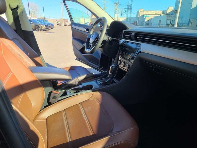 2022 Volkswagen Passat 2.0T SE