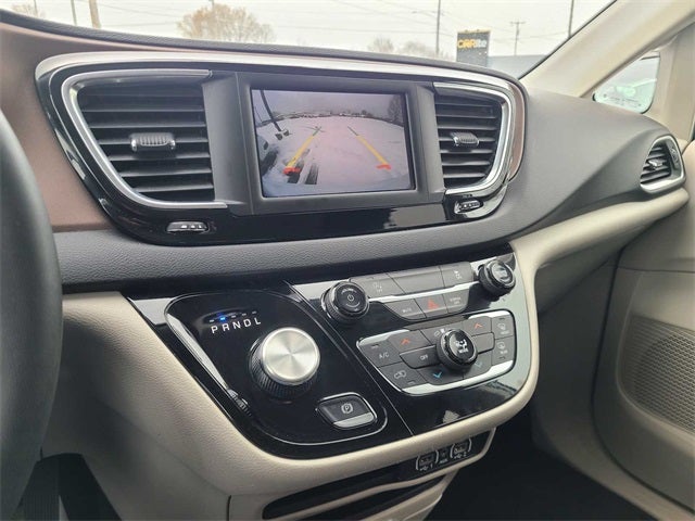 2024 Chrysler Voyager LX