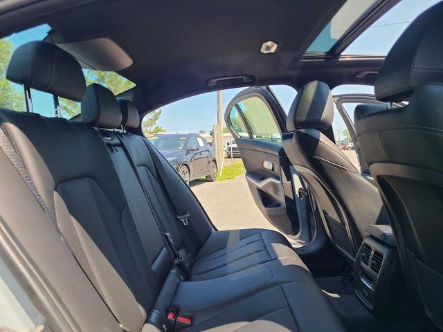 2023 BMW 3 Series 330i xDrive