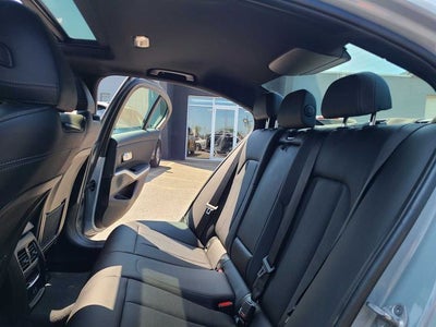 2023 BMW 3 Series 330i xDrive