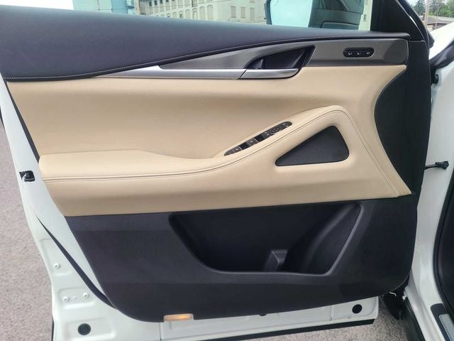2024 INFINITI QX60 LUXE