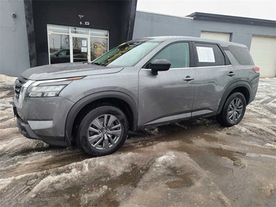2023 Nissan Pathfinder S