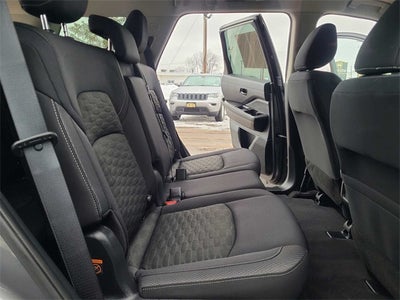 2023 Nissan Pathfinder S