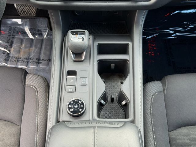2024 Nissan Pathfinder S
