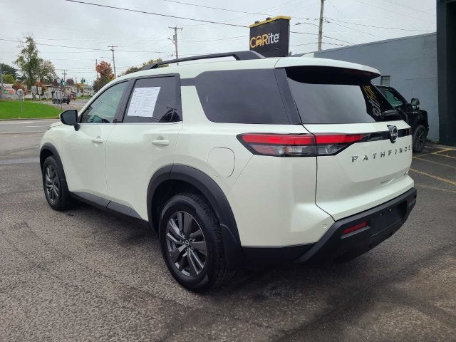 2024 Nissan Pathfinder SV