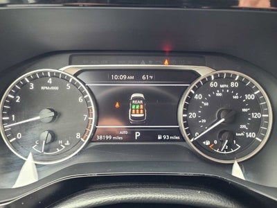 2024 Nissan Pathfinder SV