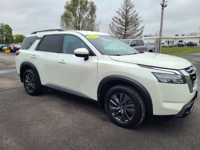 2024 Nissan Pathfinder SV