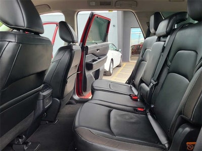 2022 Nissan Pathfinder SL