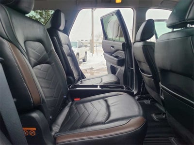 2022 Nissan Pathfinder Platinum