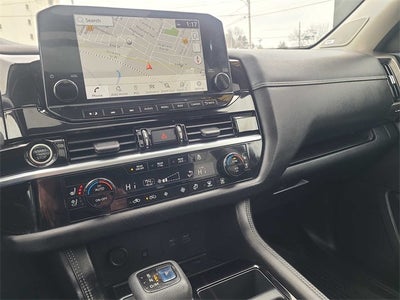 2022 Nissan Pathfinder Platinum