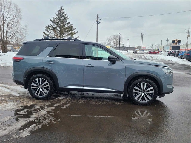 2022 Nissan Pathfinder Platinum