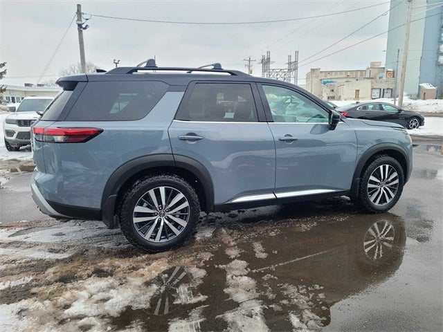 2022 Nissan Pathfinder Platinum