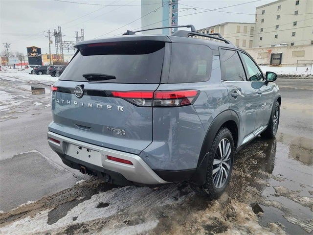 2022 Nissan Pathfinder Platinum