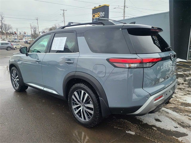 2022 Nissan Pathfinder Platinum