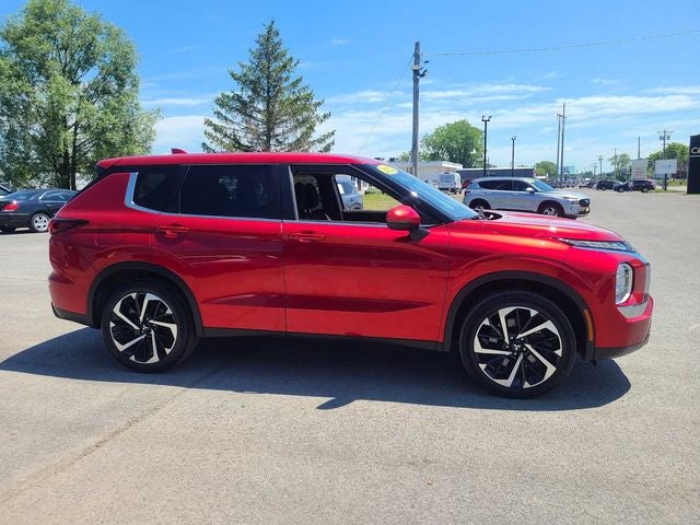 2022 Mitsubishi Outlander ES