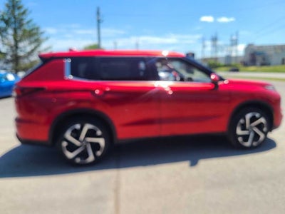 2022 Mitsubishi Outlander ES