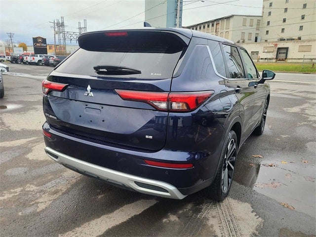 2023 Mitsubishi Outlander SE