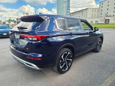 2023 Mitsubishi Outlander SE