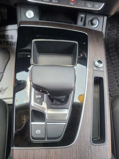2023 Audi Q5 45 S line Premium quattro