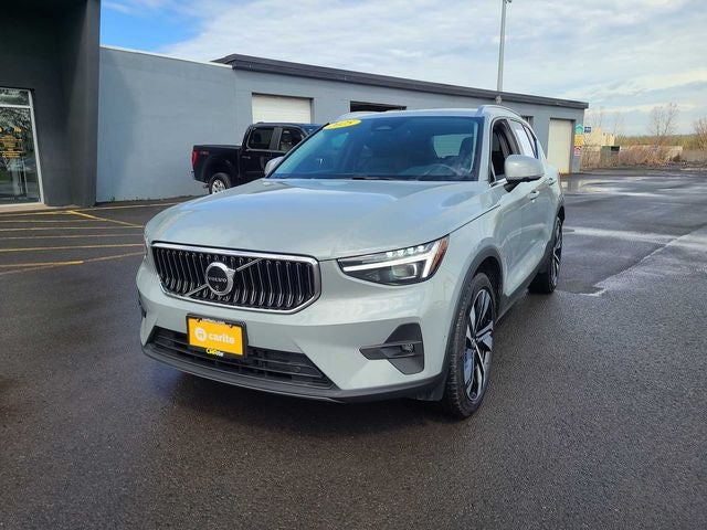 2025 Volvo XC40 B5 Plus Bright AWD's photo